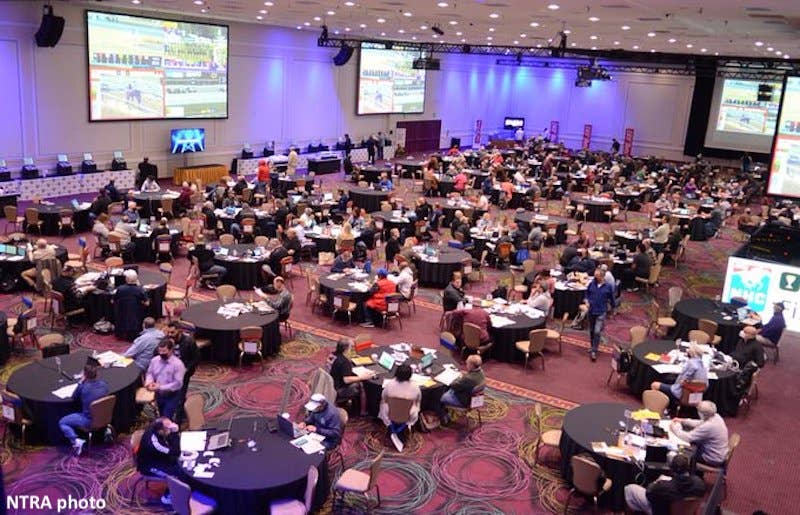 Plan Afoot To Bring Live Racing Back To Las Vegas