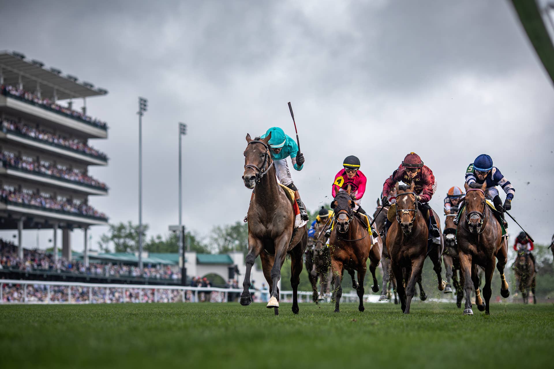 2025 Kentucky Derby Day In Photos: Damp Weather, But Not Dampened ...