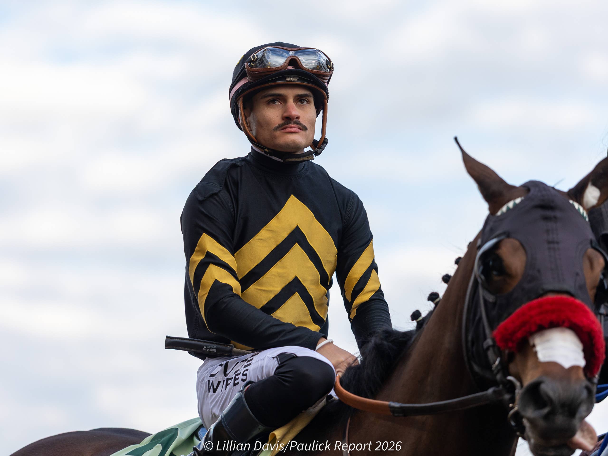 Cristian Torres trong buổi diễu hành sau cuộc đua Kentucky Derby lần thứ 152.