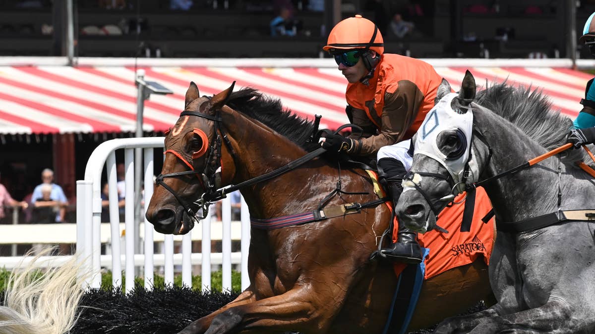 ‘Surprised Me’: Smart Uncle Rallies Late To Win A.P. Smithwick Memorial