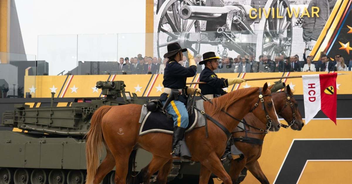 U S Army Reduces Military Working - 1st Cavalry Division Horse Detachment Us Army 