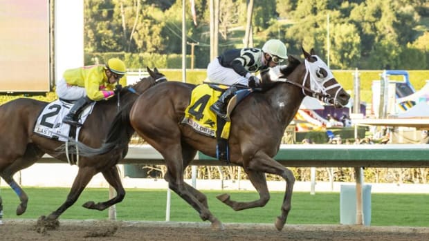 Clubhouse Ride filly Chismosa, with Kyle Frey aboard, captures the Los Flores (G3) 