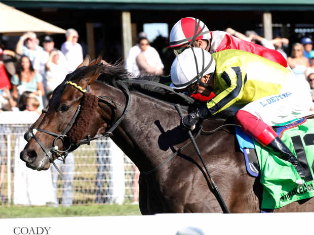Wimbledon Hawkeye edges Burnham Square in the Nashville Derby (G3) at Kentucky Downs
