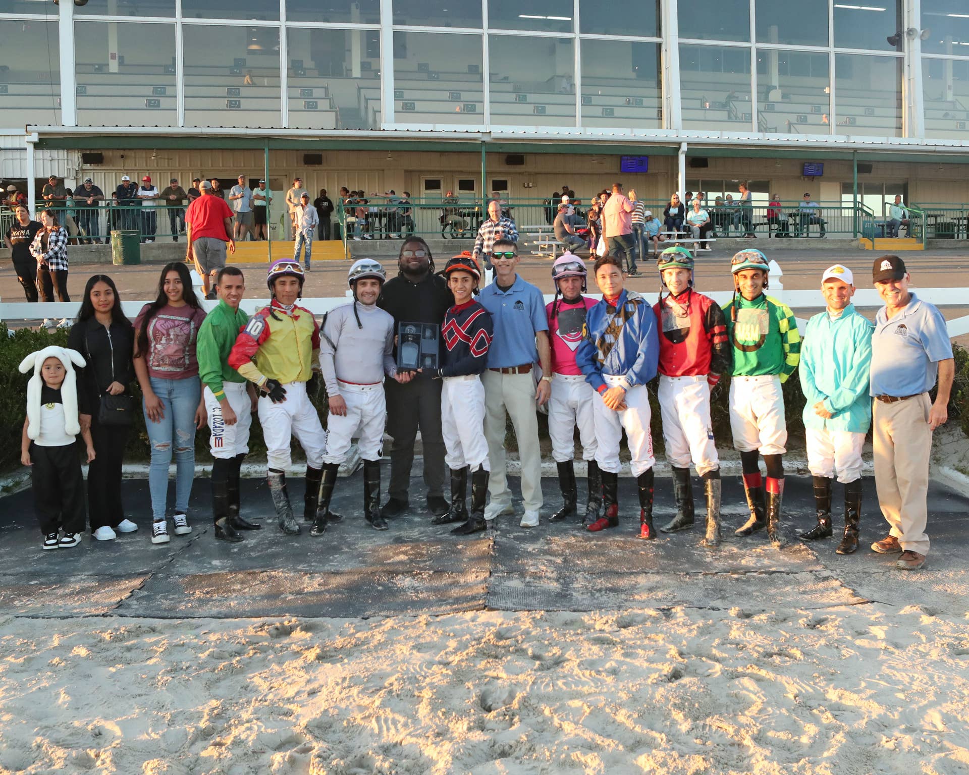 Vicente Del Cid, Karl Broberg Again Lead Standings At Delta Downs ...