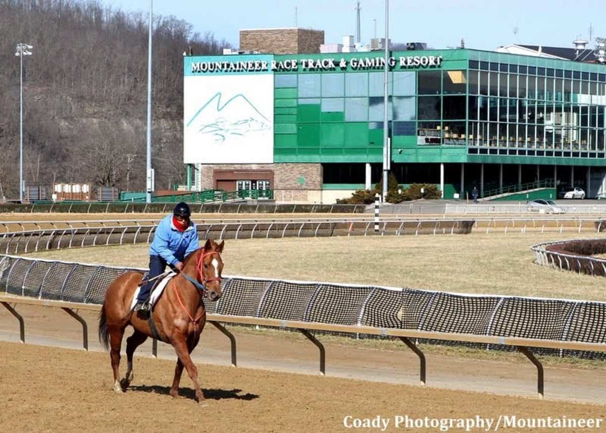 Racing returns to Mountaineer for 62nd season Paulick Report