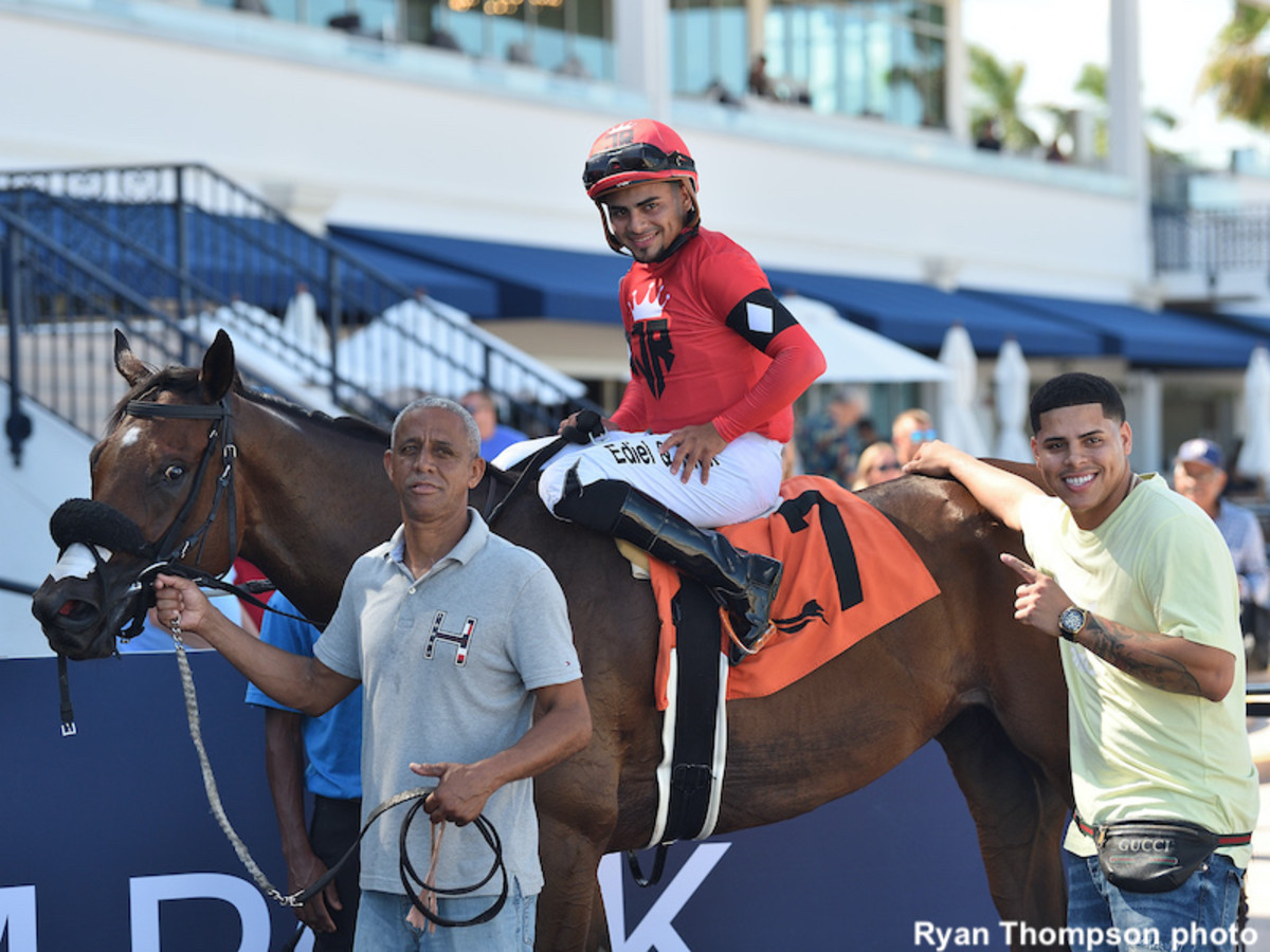 Figueroa Brothers Stage Family Reunion In Gulfstream Winner's Circle