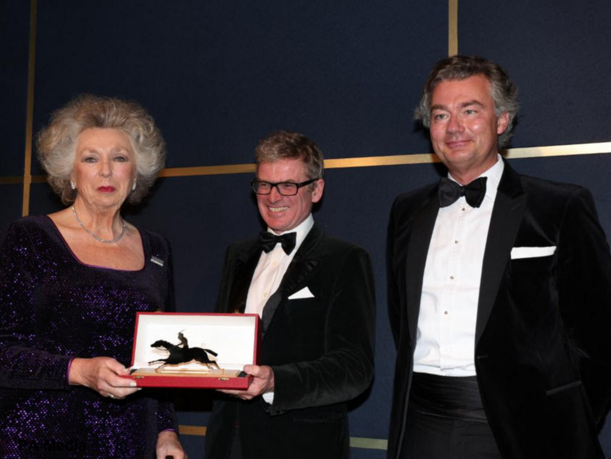 Arc Heroine Alpinista's Owner/Breeder Kirsten Rausing Presented With ...