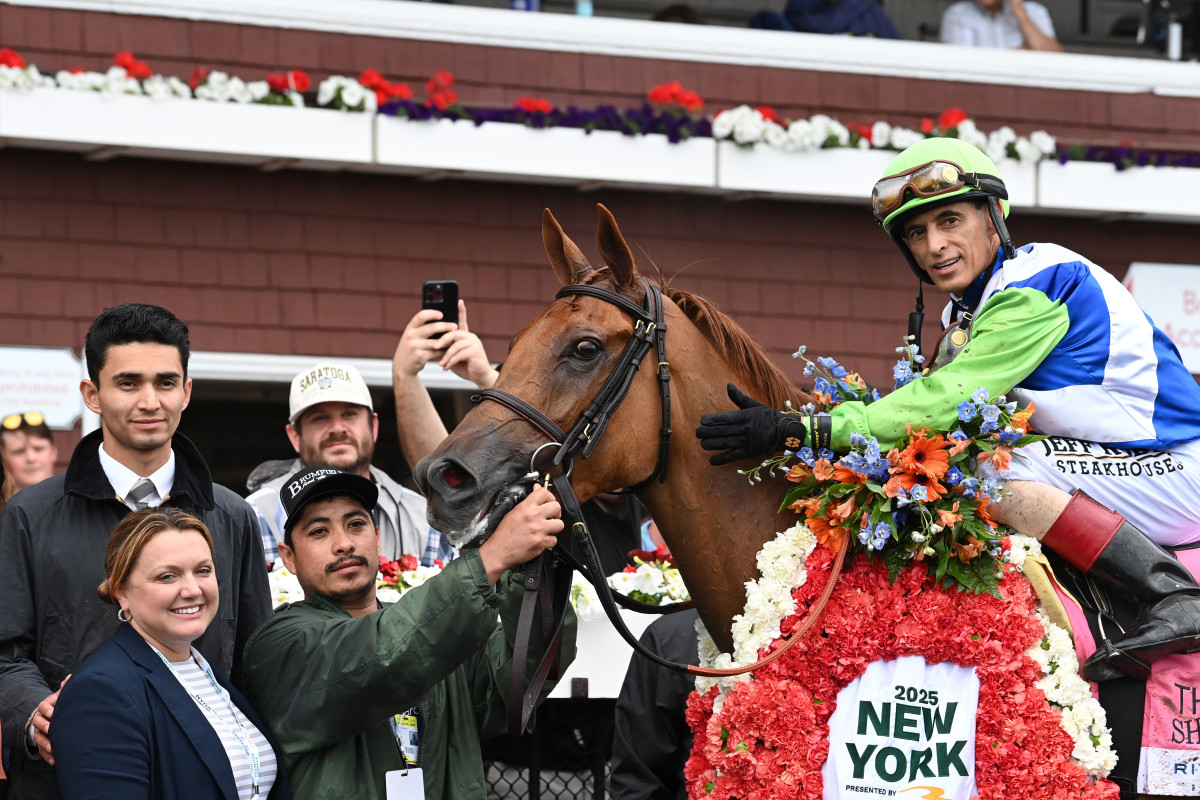 She Feels Pretty Racks Up Another Grade 1 Triumph In Soggy New York ...