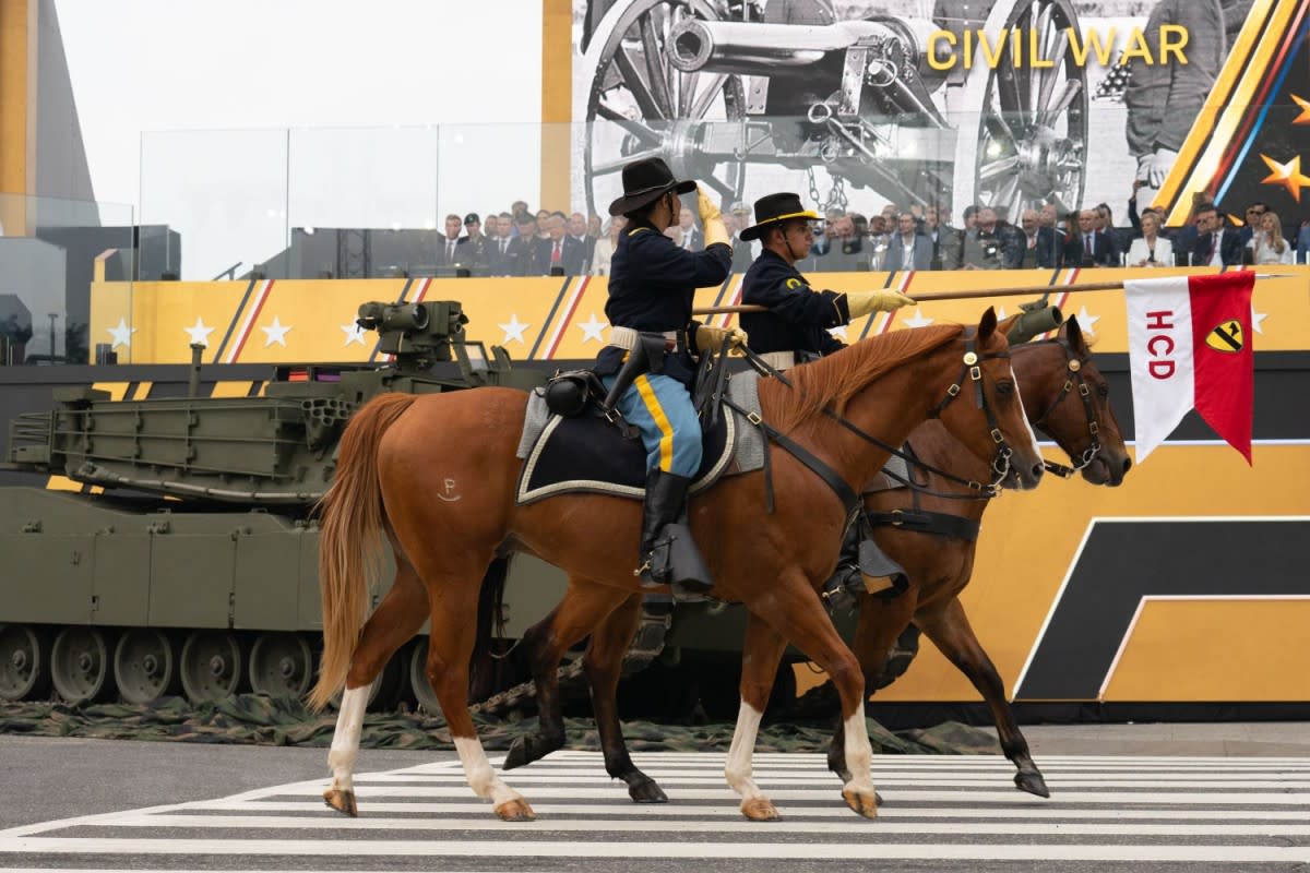 U S Army Reduces Military Working - 1st Cavalry Division Horse Detachment Us Army