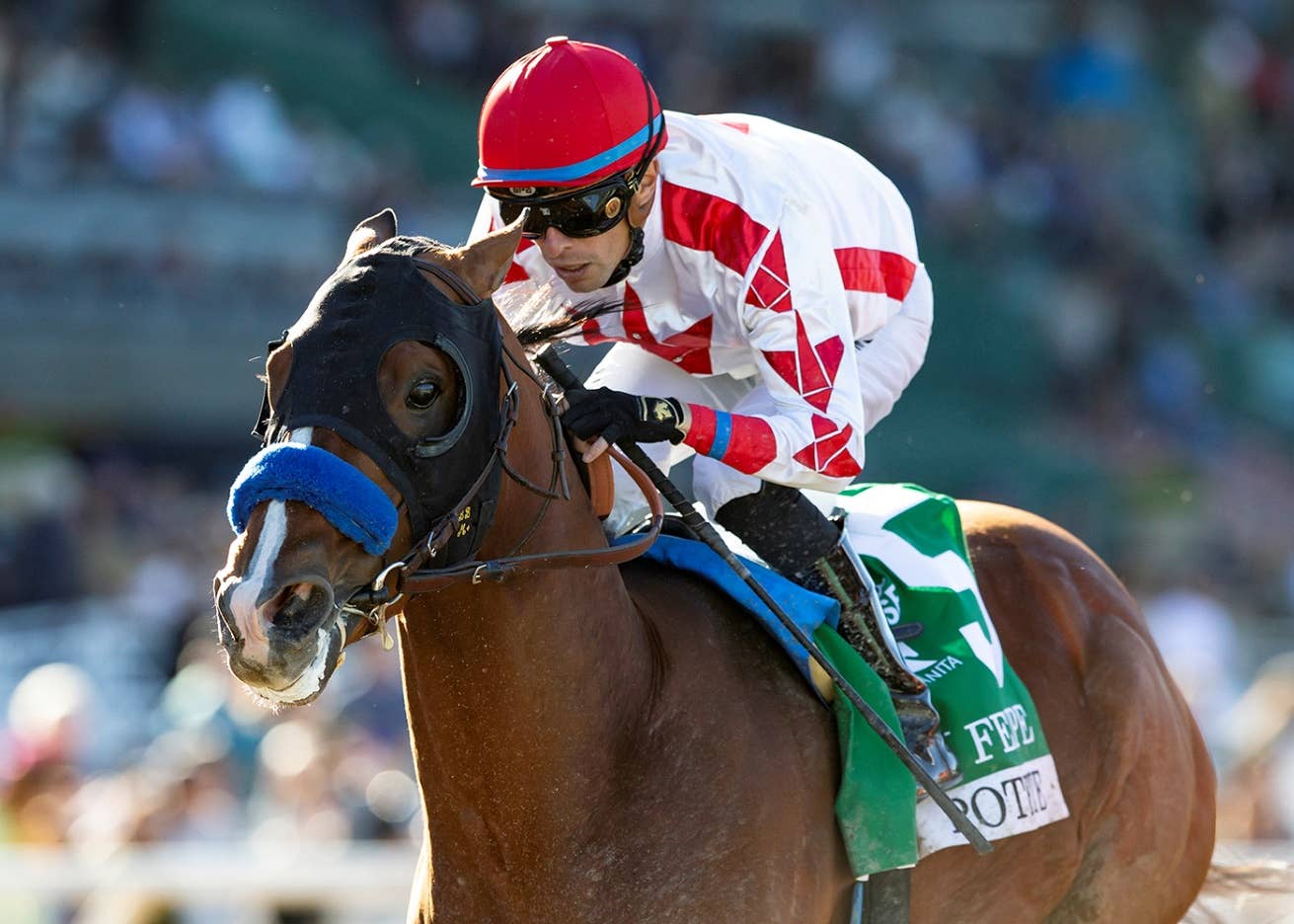 Jockey Serafin Carmona Fractures C4 Vertebrae in Oaklawn Park Spill ...