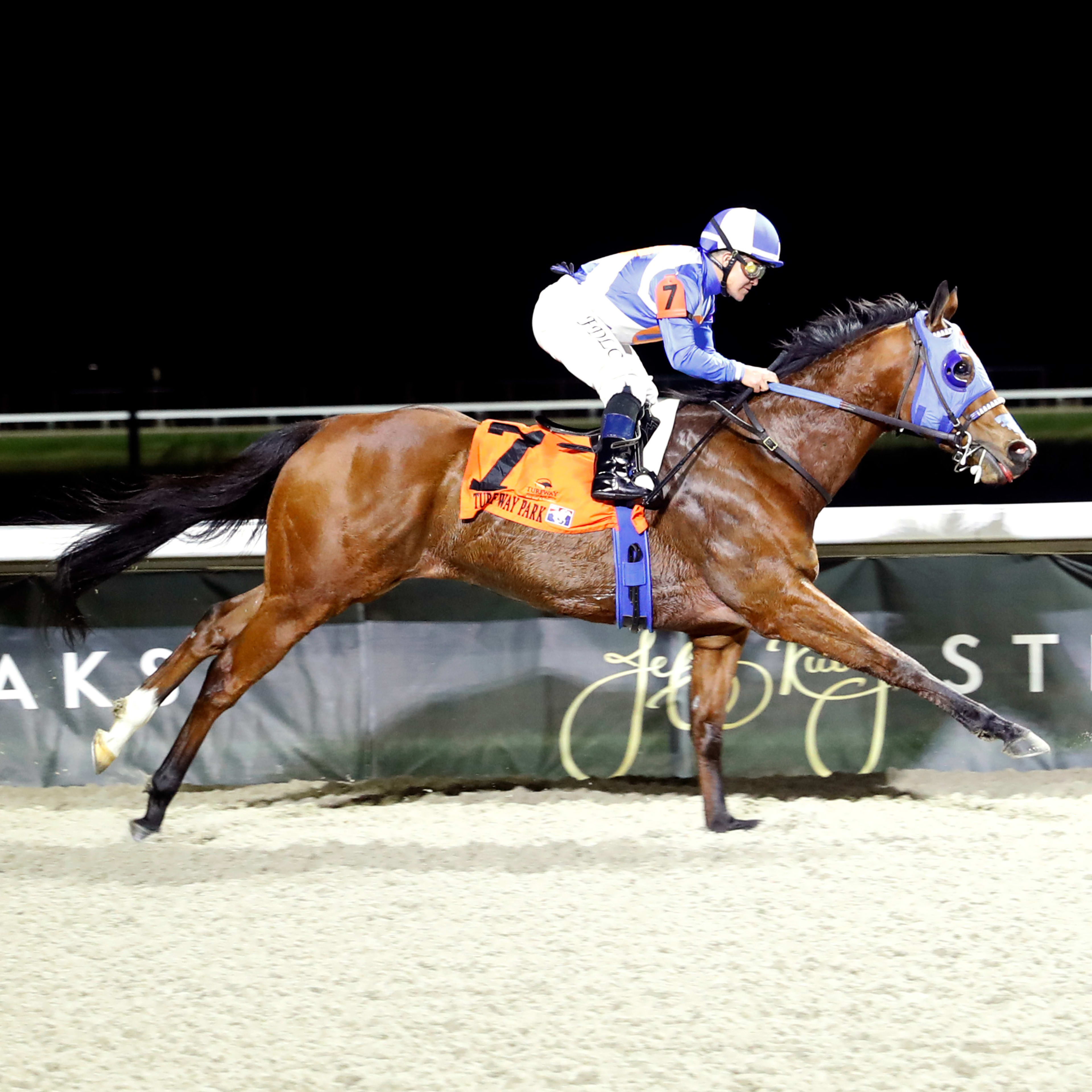 Meaning Upstages Champion Super Corredora, Favorite Explora In Las ...